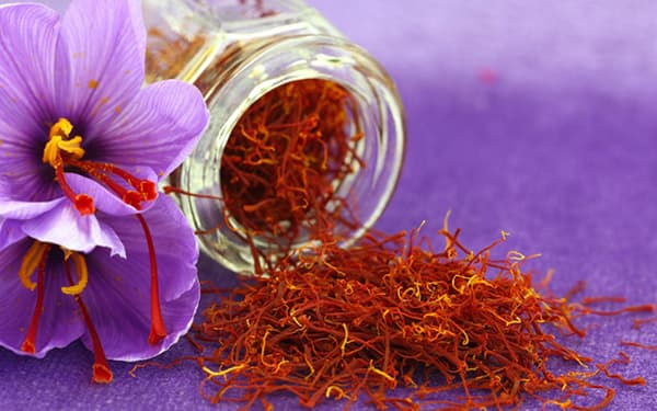 درمان کم خونی با زعفران