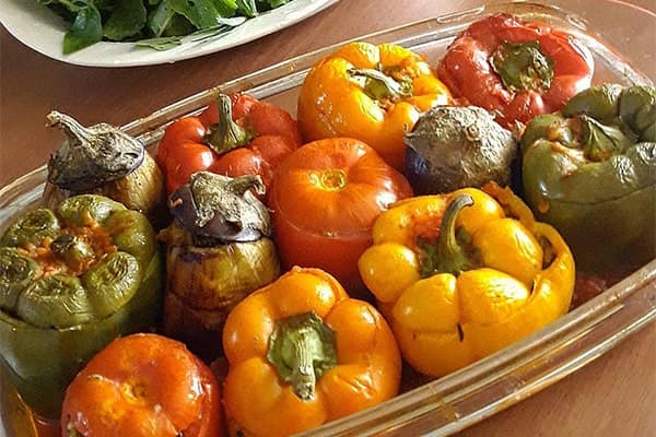 طرز تهیه دلمه فلفل دلمه ای